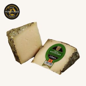 Vega Sotuelamos Cured sheep´s cheese with rosemary (romero), wedge 210 gr