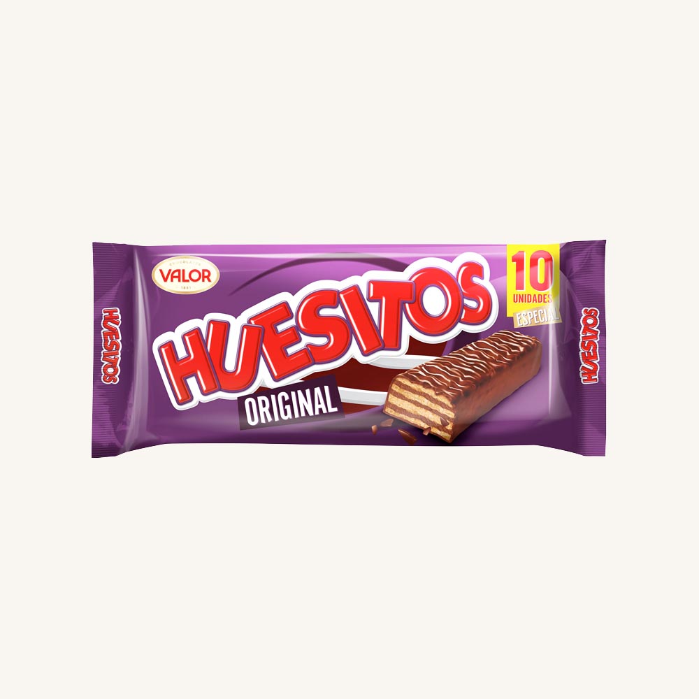 Huesitos milk chocolate-covered crunchy wafer sticks with cocoa filling, pack with 10 pieces 200 g